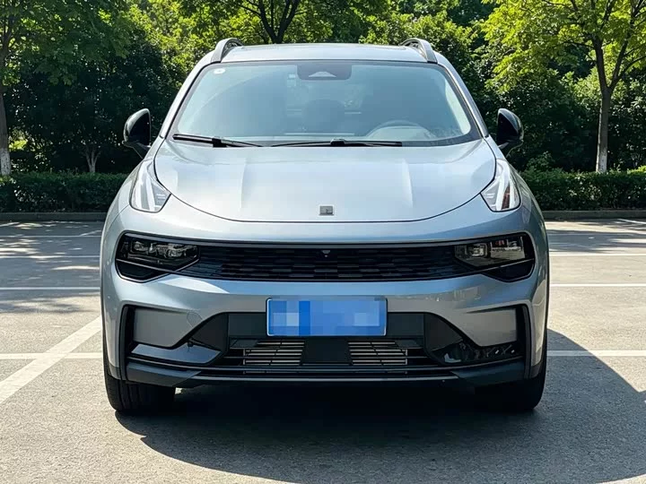 Lynk & Co 01