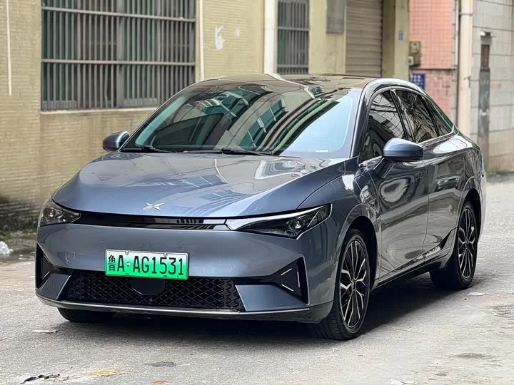 XPeng P5