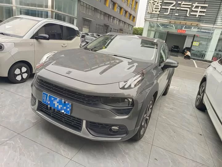 Lynk & Co 02