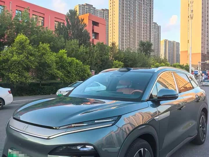 BYD Tang L