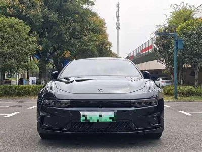 ZEEKR 001
