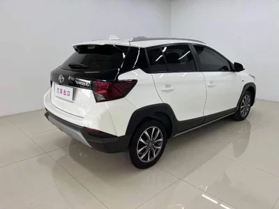 Toyota Yaris L