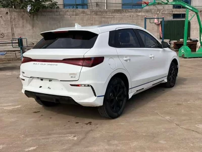 BYD e2