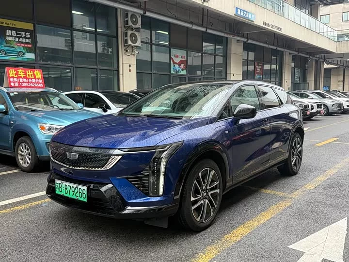 Cadillac IQ Aoge