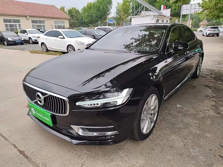 Volvo S90