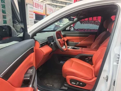 Dongfeng eπ008