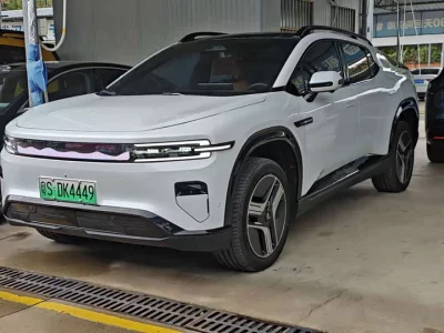 Changan E07