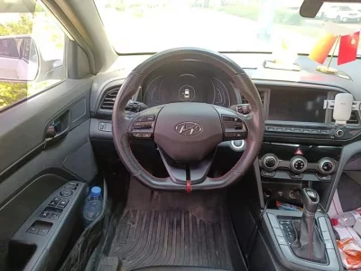 Hyundai Elantra Lingdong
