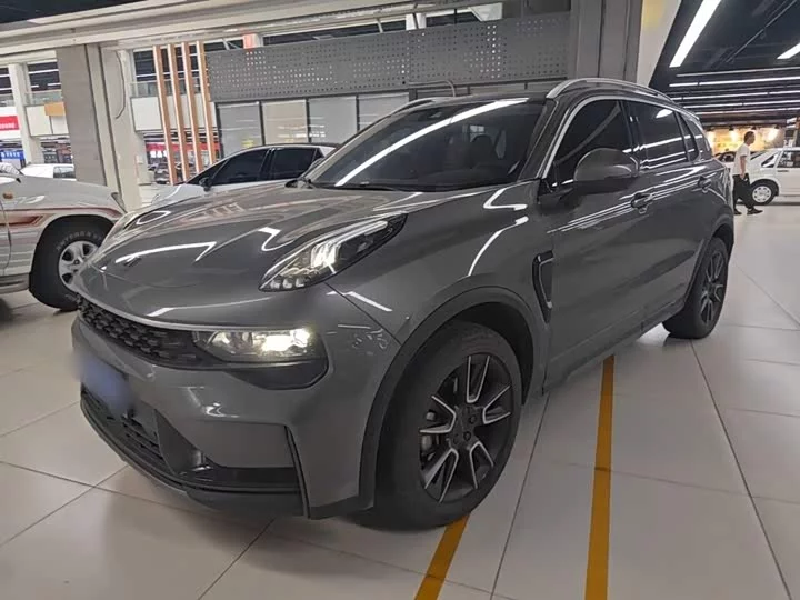 Lynk & Co 01