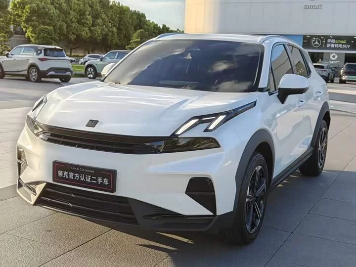 Lynk & Co 06 EM-P