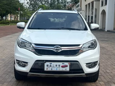 BYD S7