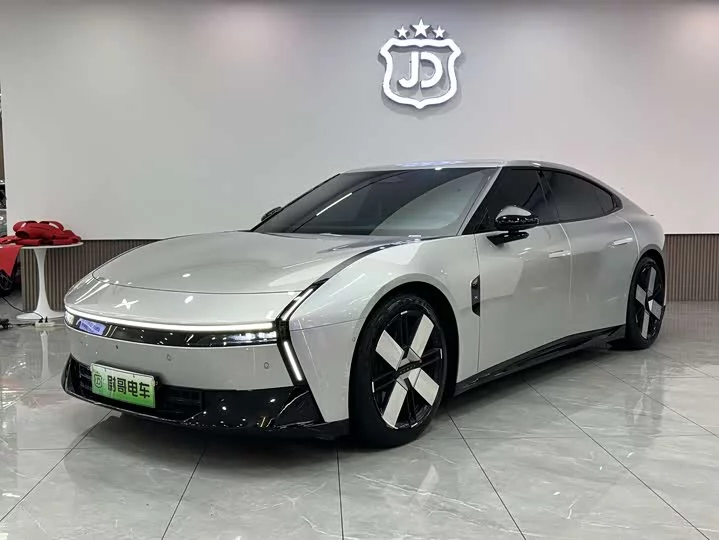 XPeng P7