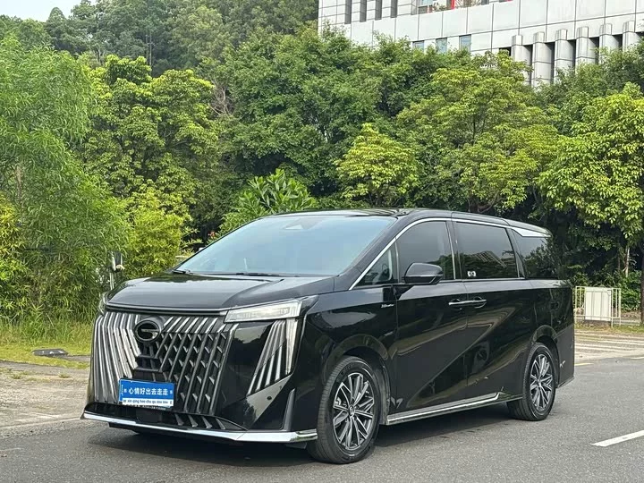 GAC Trumpchi M8