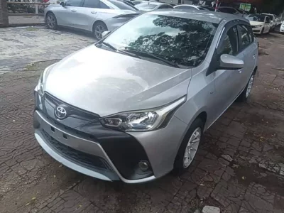Toyota Yaris L