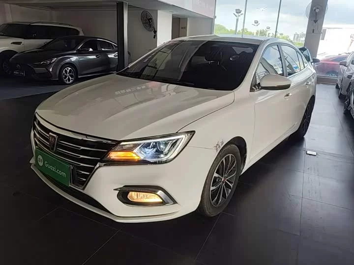 Roewe i5