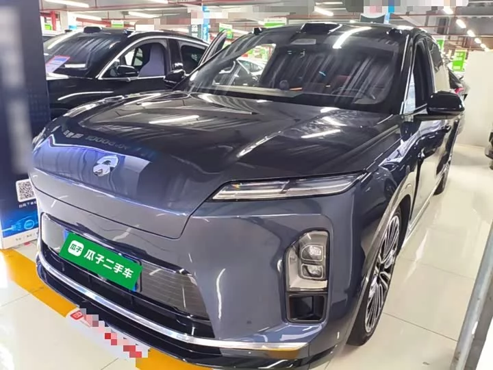 NIO ES8
