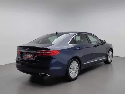 Ford Taurus
