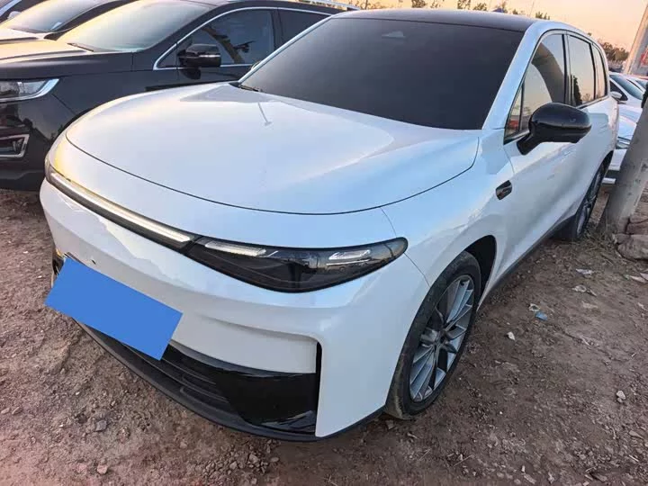 Leapmotor C10