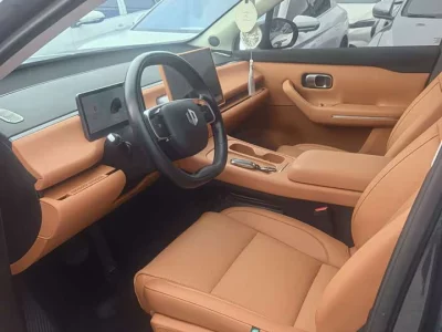 Leapmotor C16