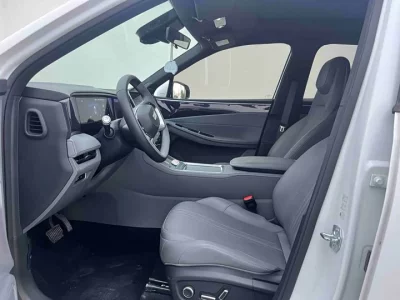 Geely Galaxy L7