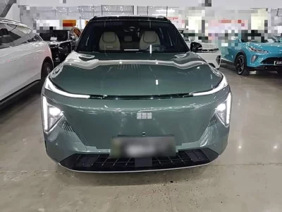 Geely Galaxy L7