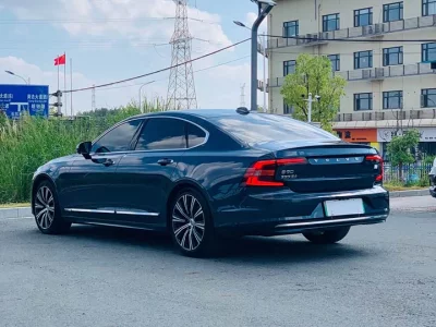Volvo S90 plug-in hybrid