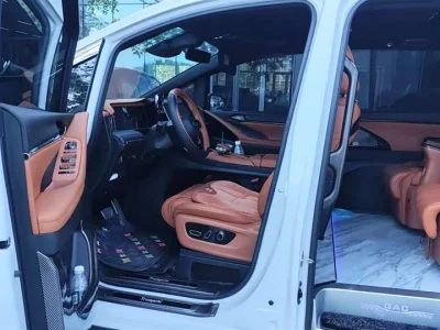 GAC Trumpchi aspires to the M8